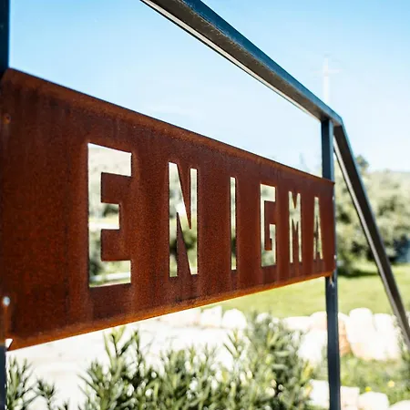 Villa Enigma *